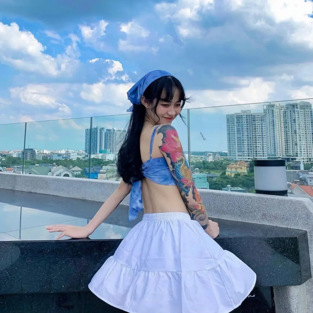 与鲨鱼游弋